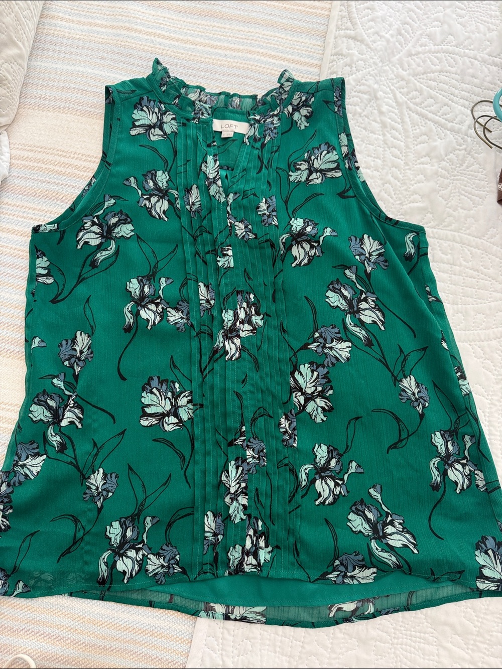 LOFT Teal Green Floral Pintuck Sleeveless Blouse